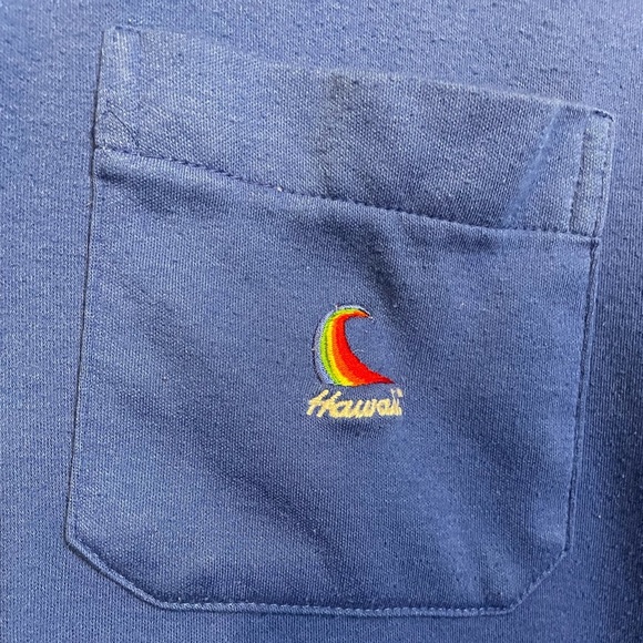 VTG Sea Waves blue ‘Hawaii’ polo shirt w/ rainbow collar & sleeve detail sz L - Picture 9 of 11